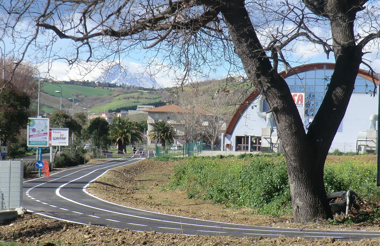 Hotel Bristol Pineto Εξωτερικό φωτογραφία